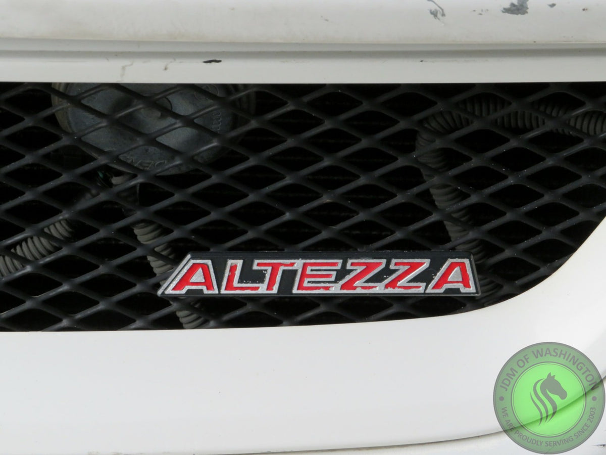 JDM TOYOTA ALTEZZA / IS300 WHITE COMPLETE FRONT END